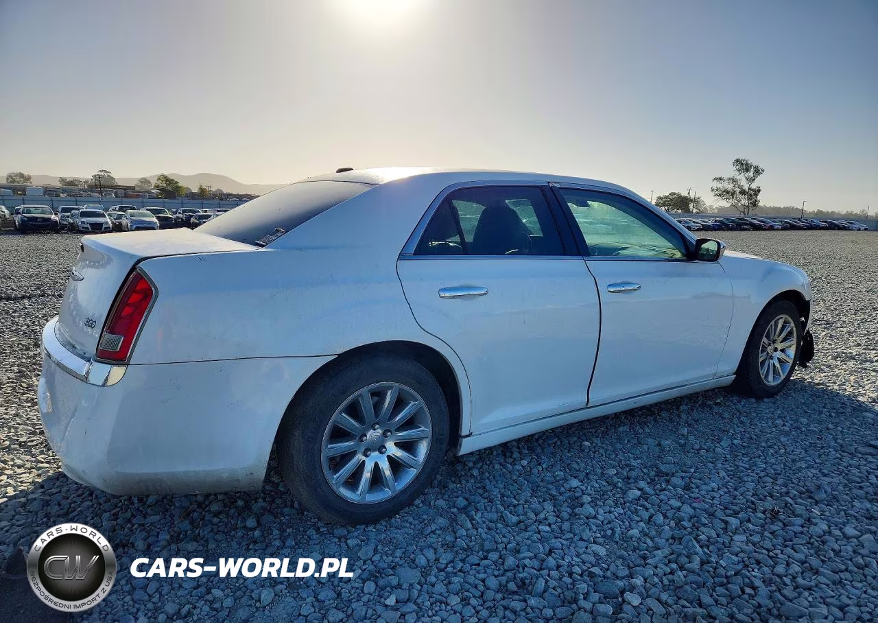 2011 Chrysler 300 Limited VIN:2C3CA5CG2BH583156 - 3