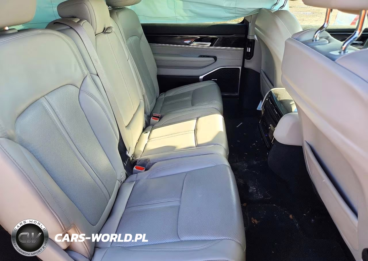 2022 Jeep Wagoneer Series I VIN:1C4SJVAT9NS220485 - 11