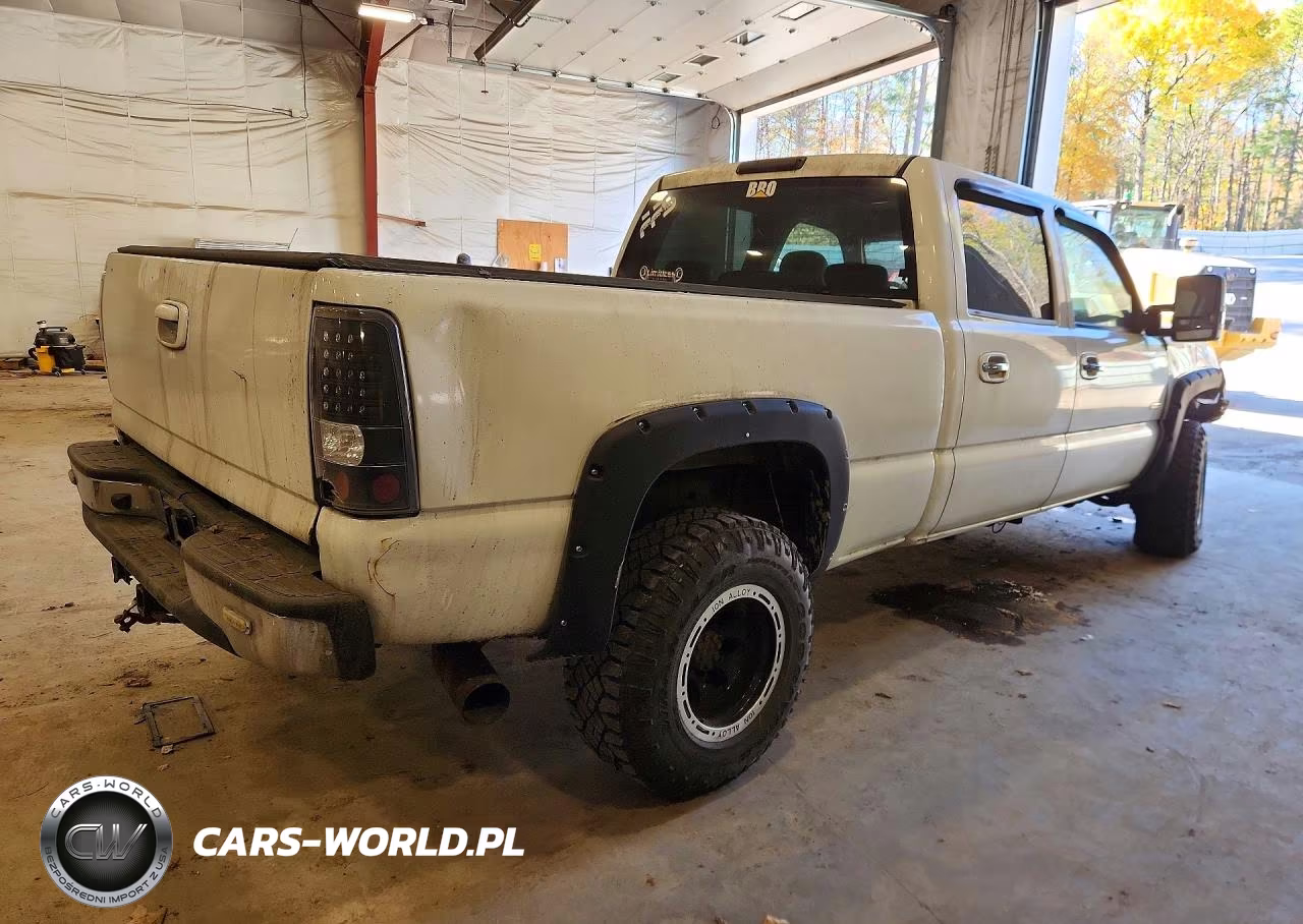 2007 GMC Sierra K2500 Heavy Duty VIN:1GTHK23D37F132913 - 3