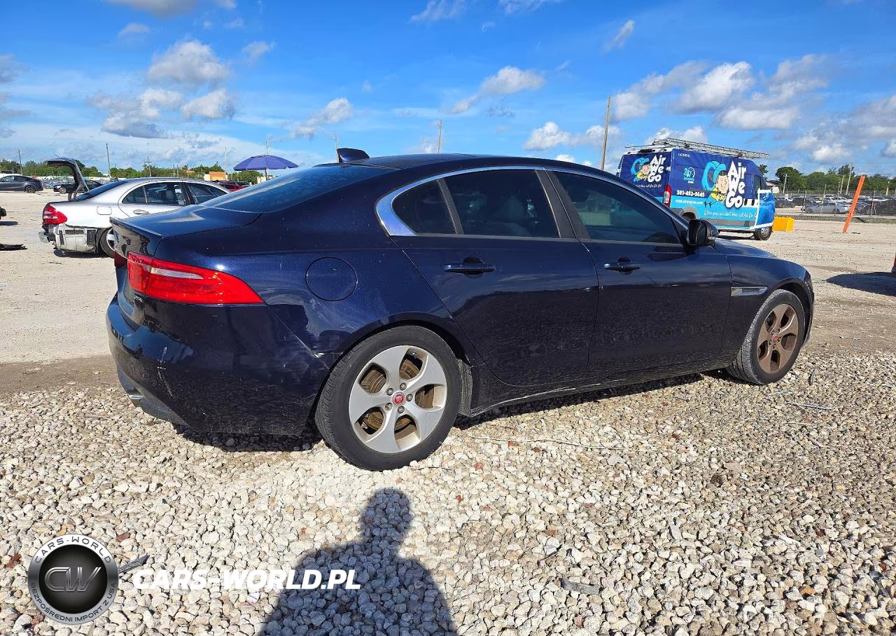 2017 Jaguar Xe VIN:SAJAR4BG5HA949238 - 3