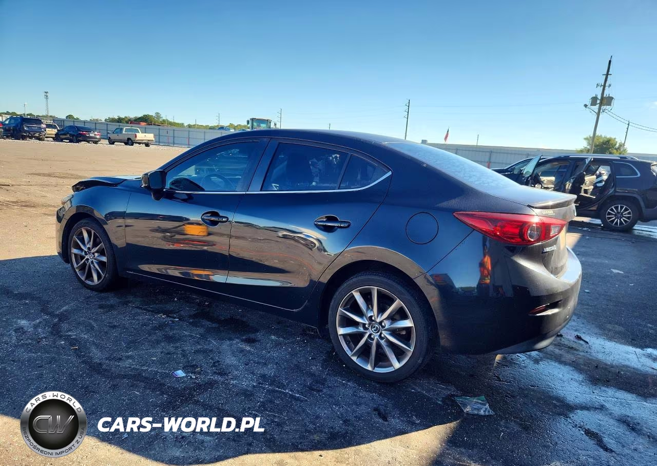 2018 Mazda 3 Touring VIN:3MZBN1V36JM173276 - 2
