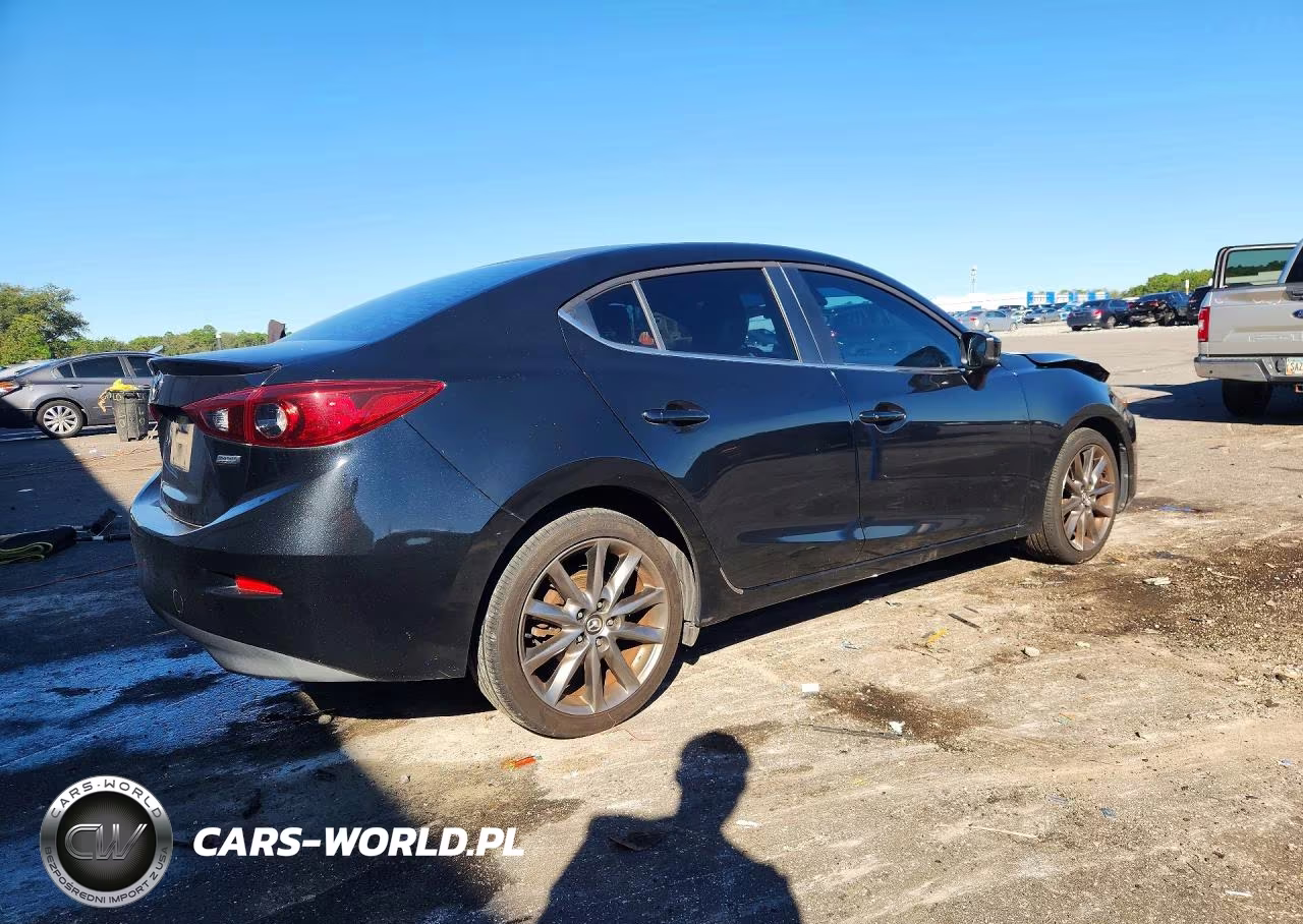 2018 Mazda 3 Touring VIN:3MZBN1V36JM173276 - 3