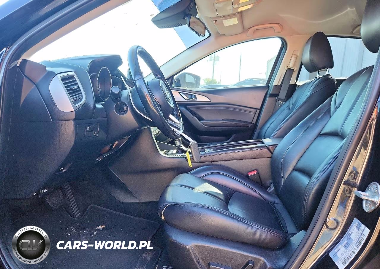 2018 Mazda 3 Touring VIN:3MZBN1V36JM173276 - 7
