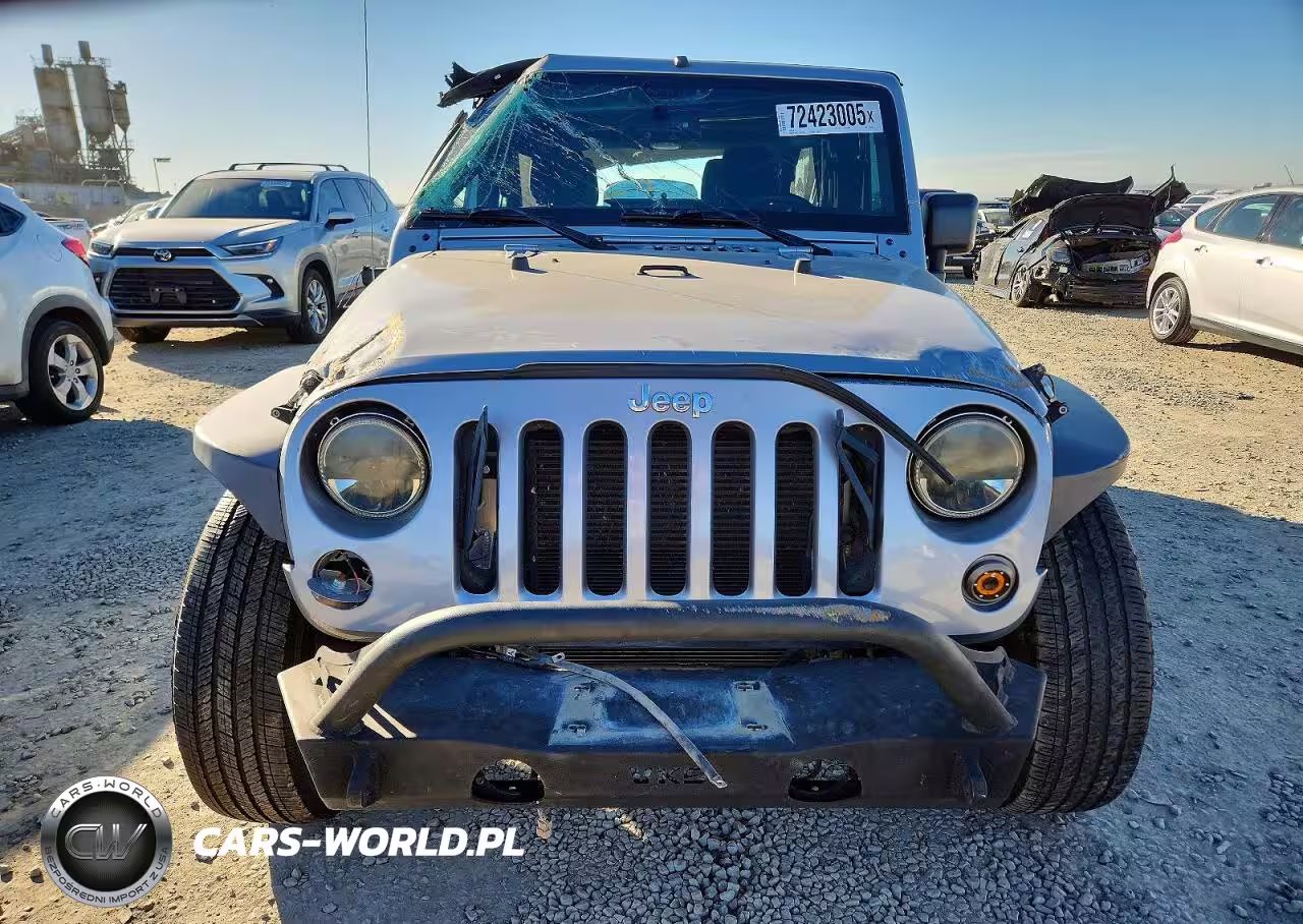 2016 Jeep Wrangler Unlimited Sport VIN:1C4BJWDG2GL176895 - 5