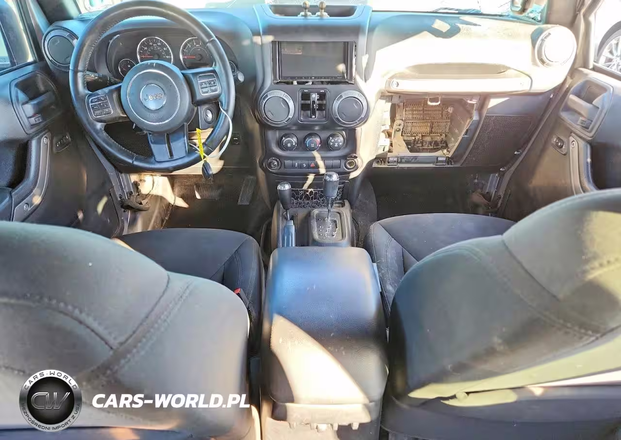 2016 Jeep Wrangler Unlimited Sport VIN:1C4BJWDG2GL176895 - 8
