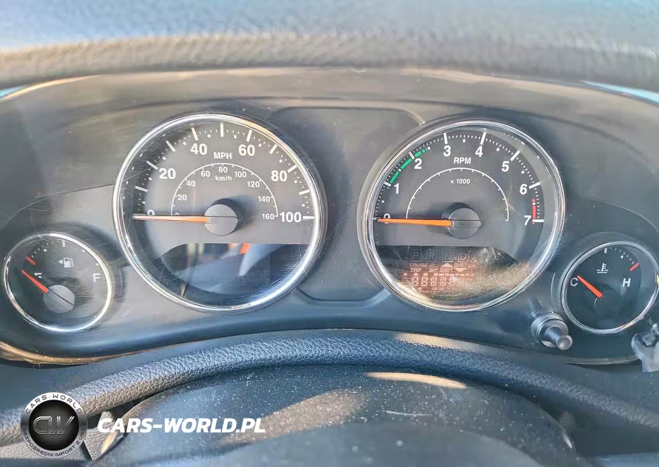 2016 Jeep Wrangler Unlimited Sport VIN:1C4BJWDG2GL176895 - 9