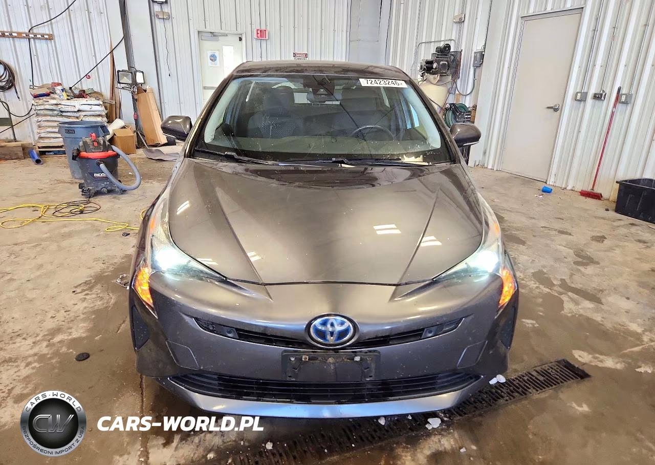 2017 Toyota Prius Three VIN:JTDKARFU2H3049991 - 5