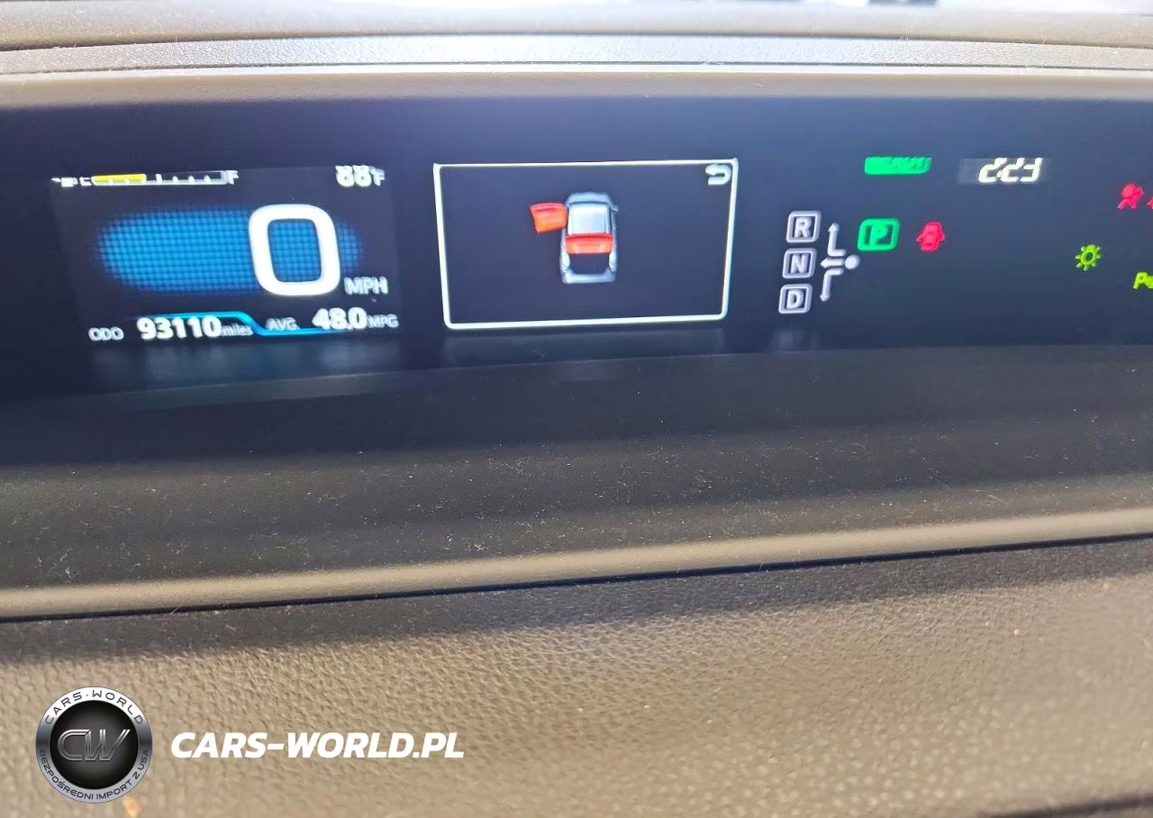 2017 Toyota Prius Three VIN:JTDKARFU2H3049991 - 9