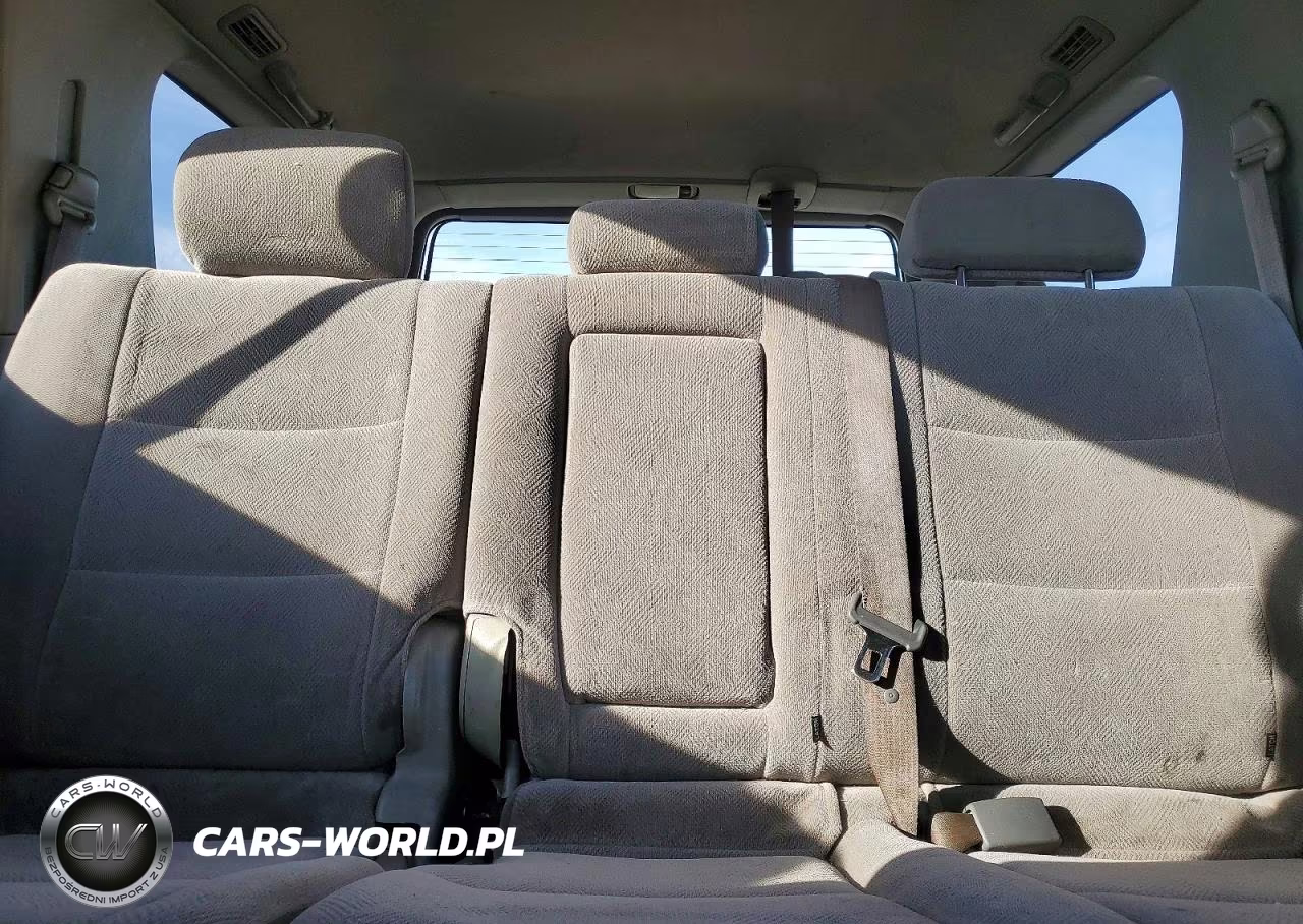 2002 Toyota Sequoia VIN:5TDBT44A12S060623 - 10