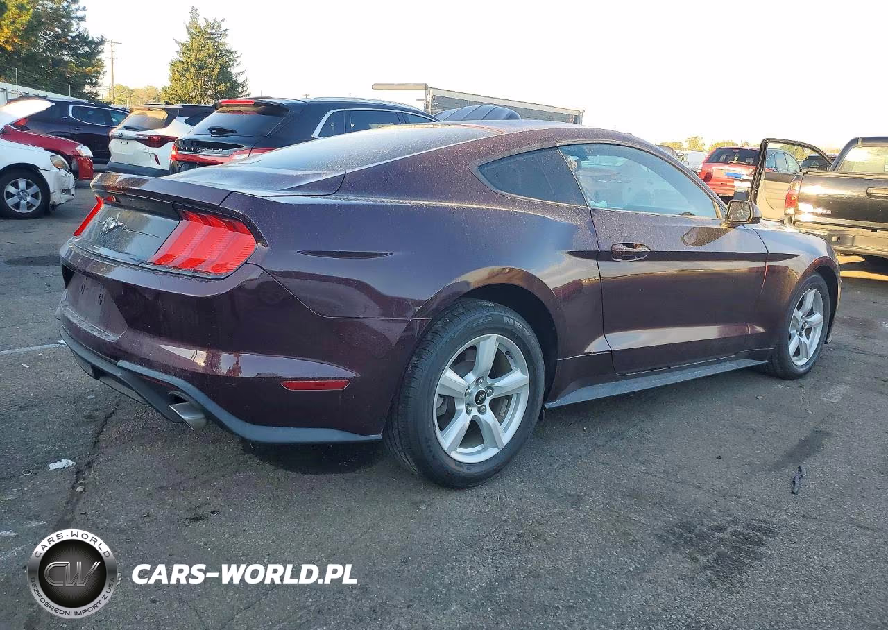2018 Ford Mustang VIN:1FA6P8TH0J5185733 - 3