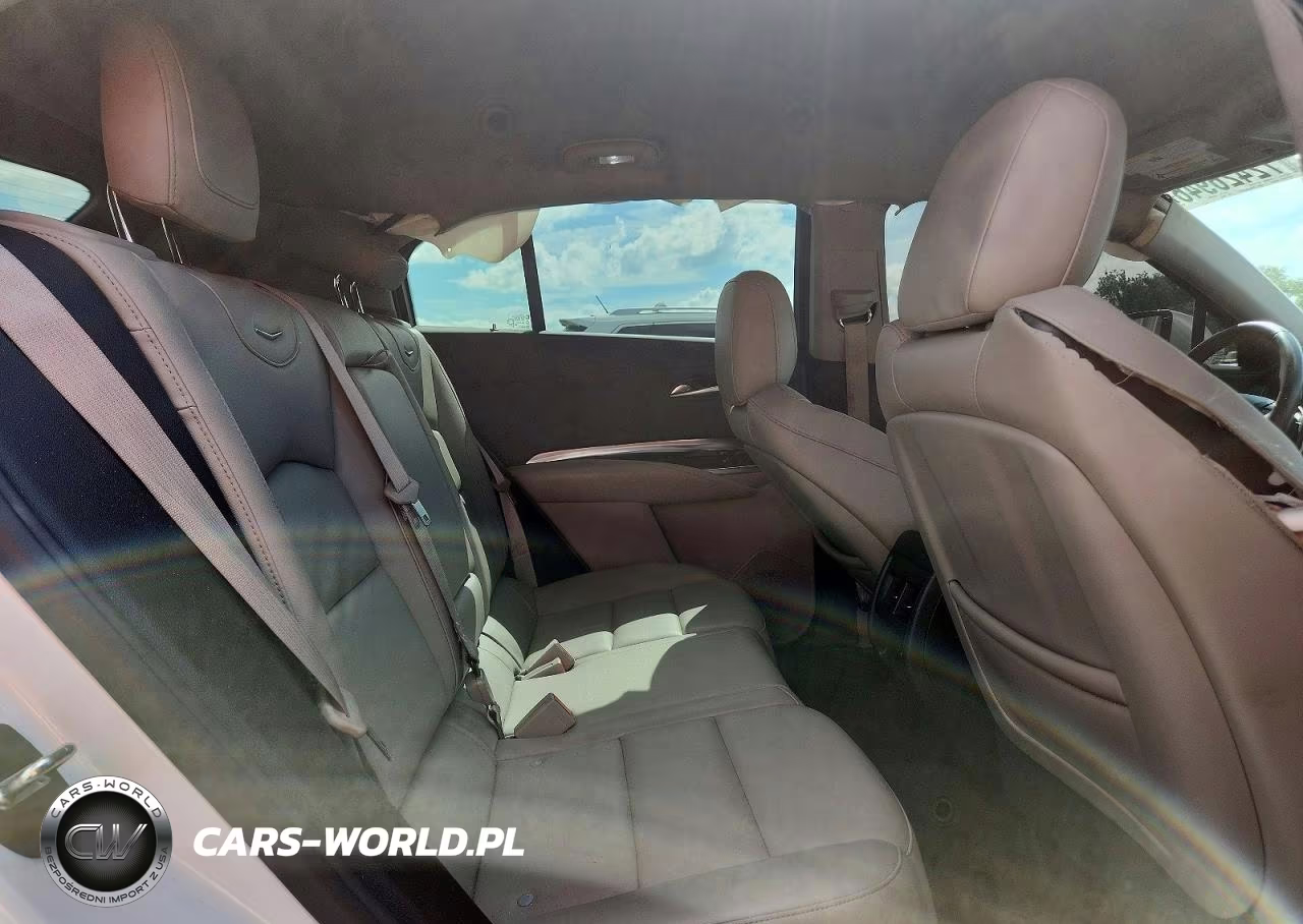 2023 Cadillac Xt4 Luxury VIN:1GYAZAR45PF110632 - 11