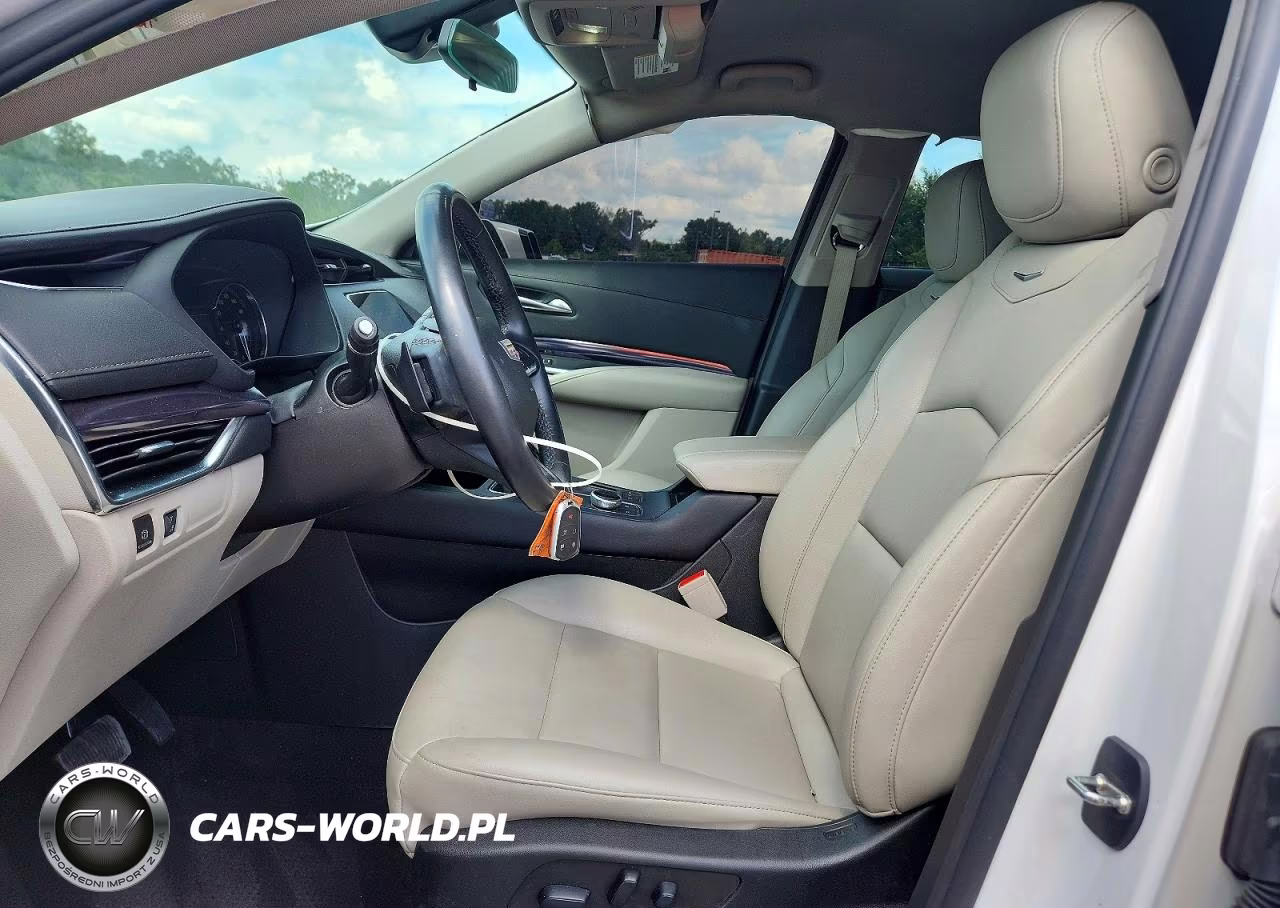 2023 Cadillac Xt4 Luxury VIN:1GYAZAR45PF110632 - 7