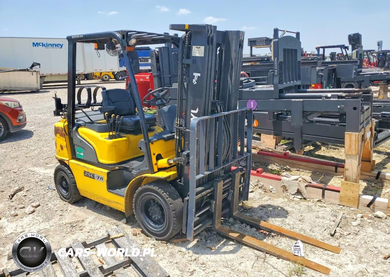 2016 Hyundai 25L-7A Forklift