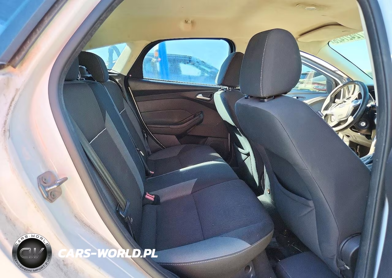 2014 Ford Focus Se VIN:1FADP3K27EL254846 - 10