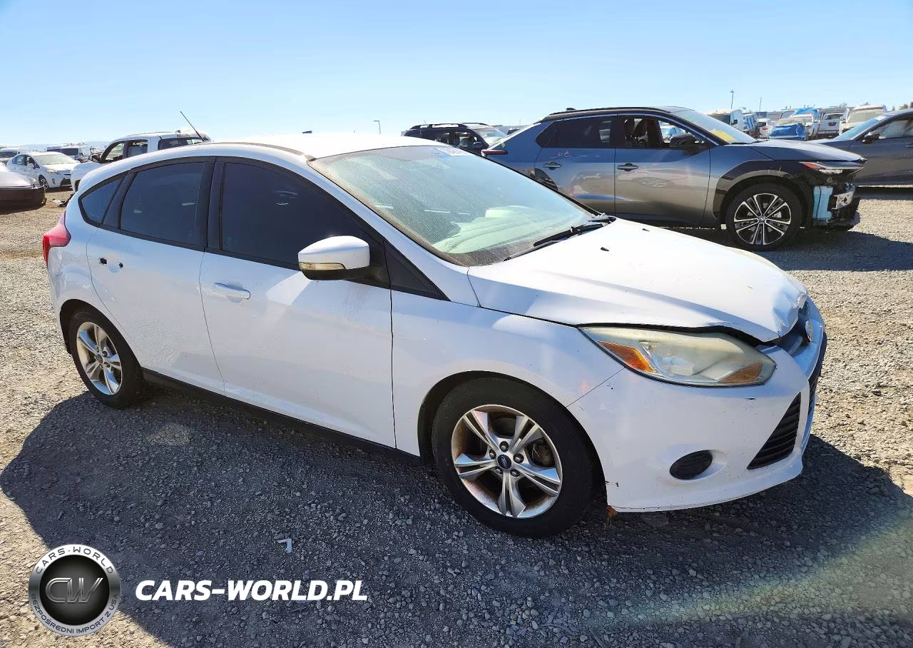 2014 Ford Focus Se VIN:1FADP3K27EL254846 - 4