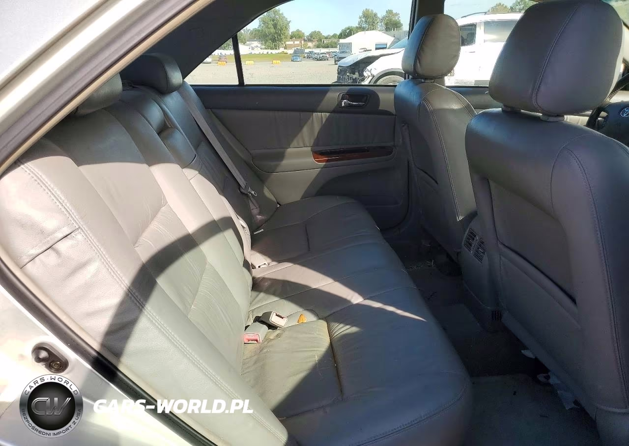2002 Toyota Camry Xle V6 VIN:4T1BF30K02U538022 - 10