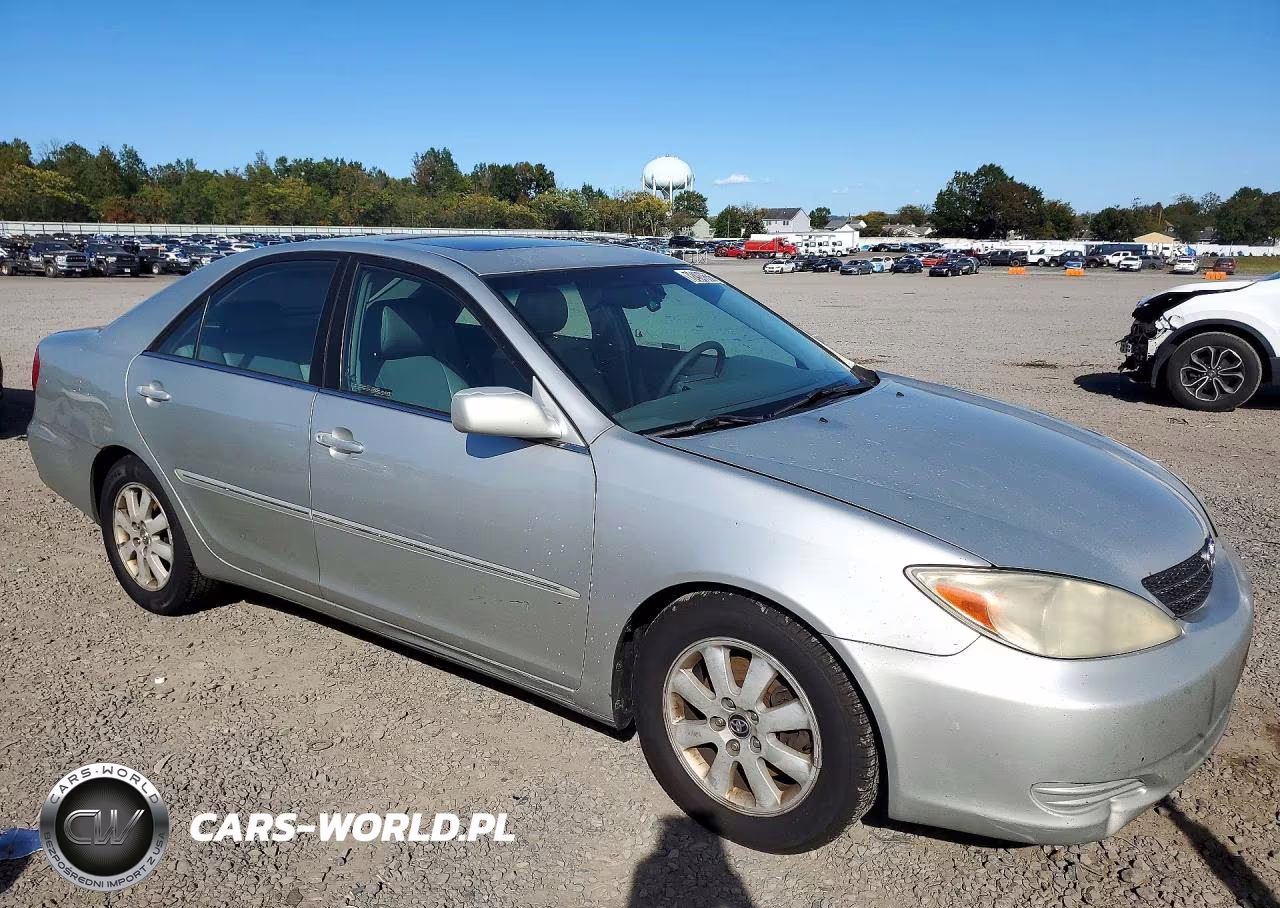 2002 Toyota Camry Xle V6 VIN:4T1BF30K02U538022 - 4