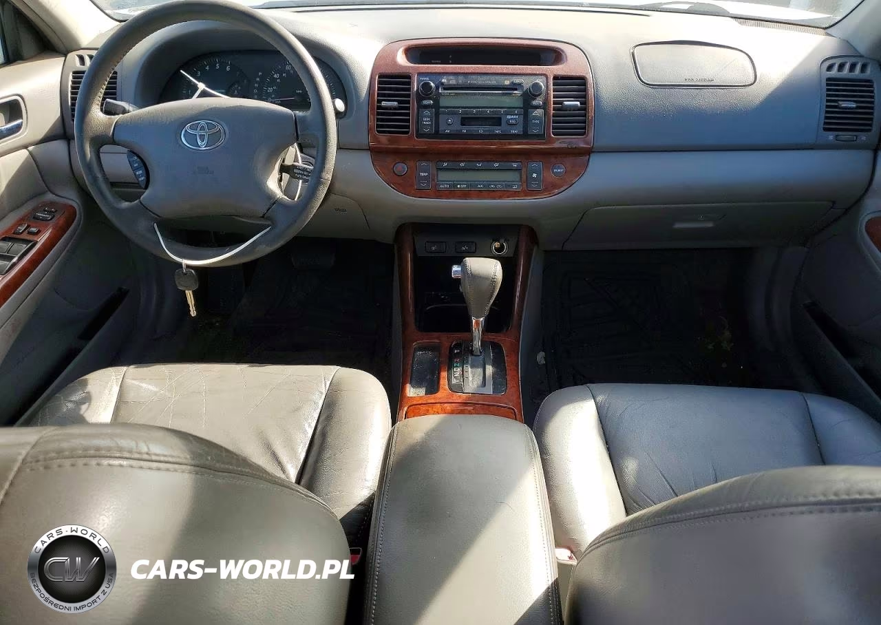 2002 Toyota Camry Xle V6 VIN:4T1BF30K02U538022 - 8