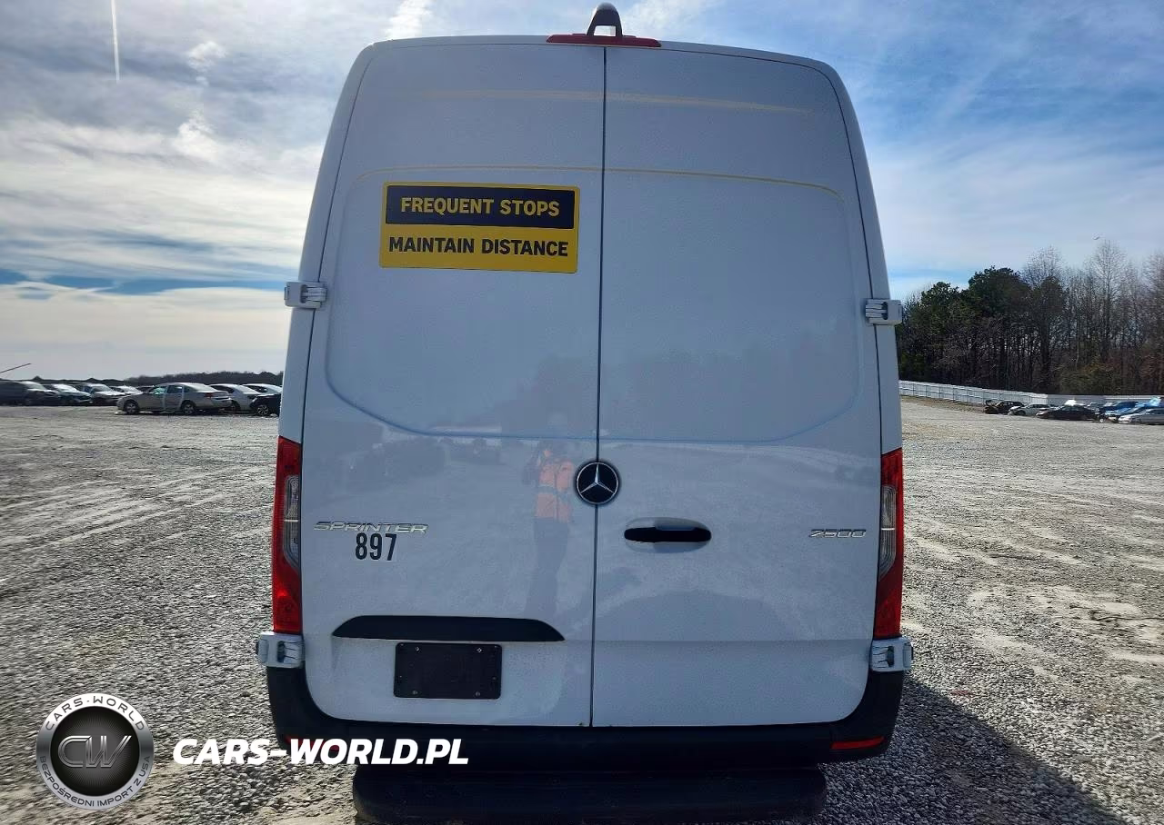 2025 Mercedes-Benz Sprinter 2500 VIN:W1Y4KCHYXST228897 - 6