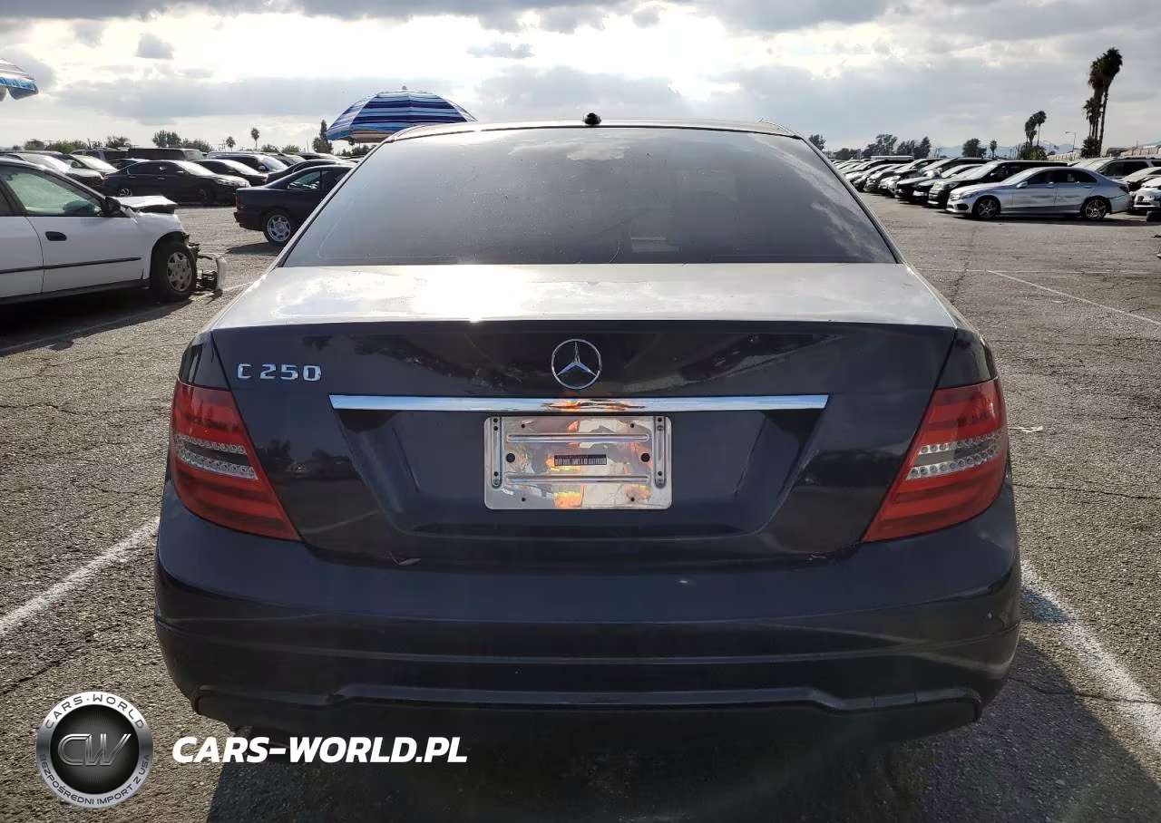 2010 Mercedes-Benz C VIN:WDDGF4HB1CA645951 - 6