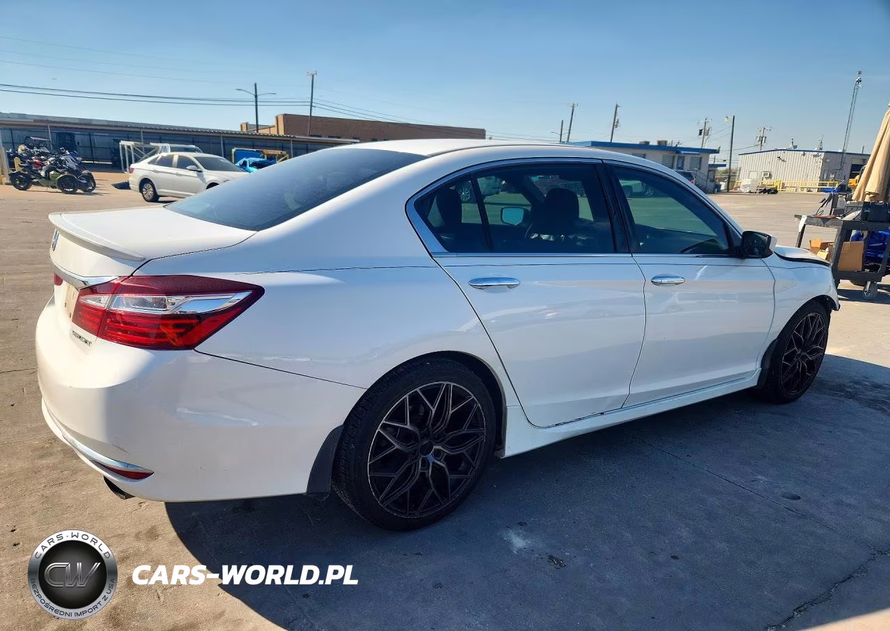 2016 Honda Accord Sport VIN:1HGCR2F58GA239755 - 3