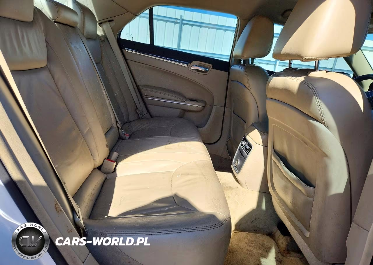 2014 Chrysler 300 VIN:2C3CCARG0EH144777 - 10