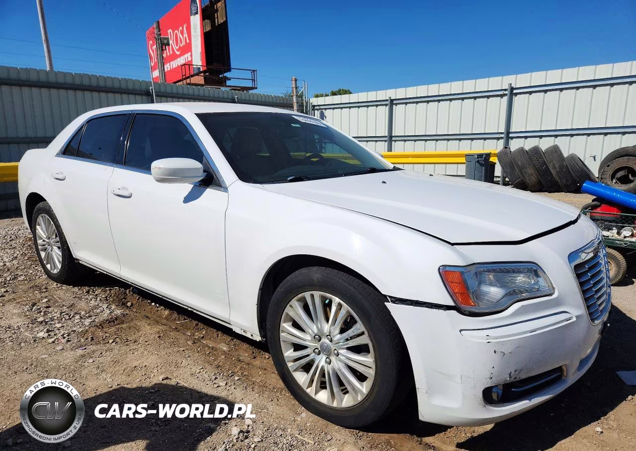 2014 Chrysler 300 VIN:2C3CCARG0EH144777 - 4