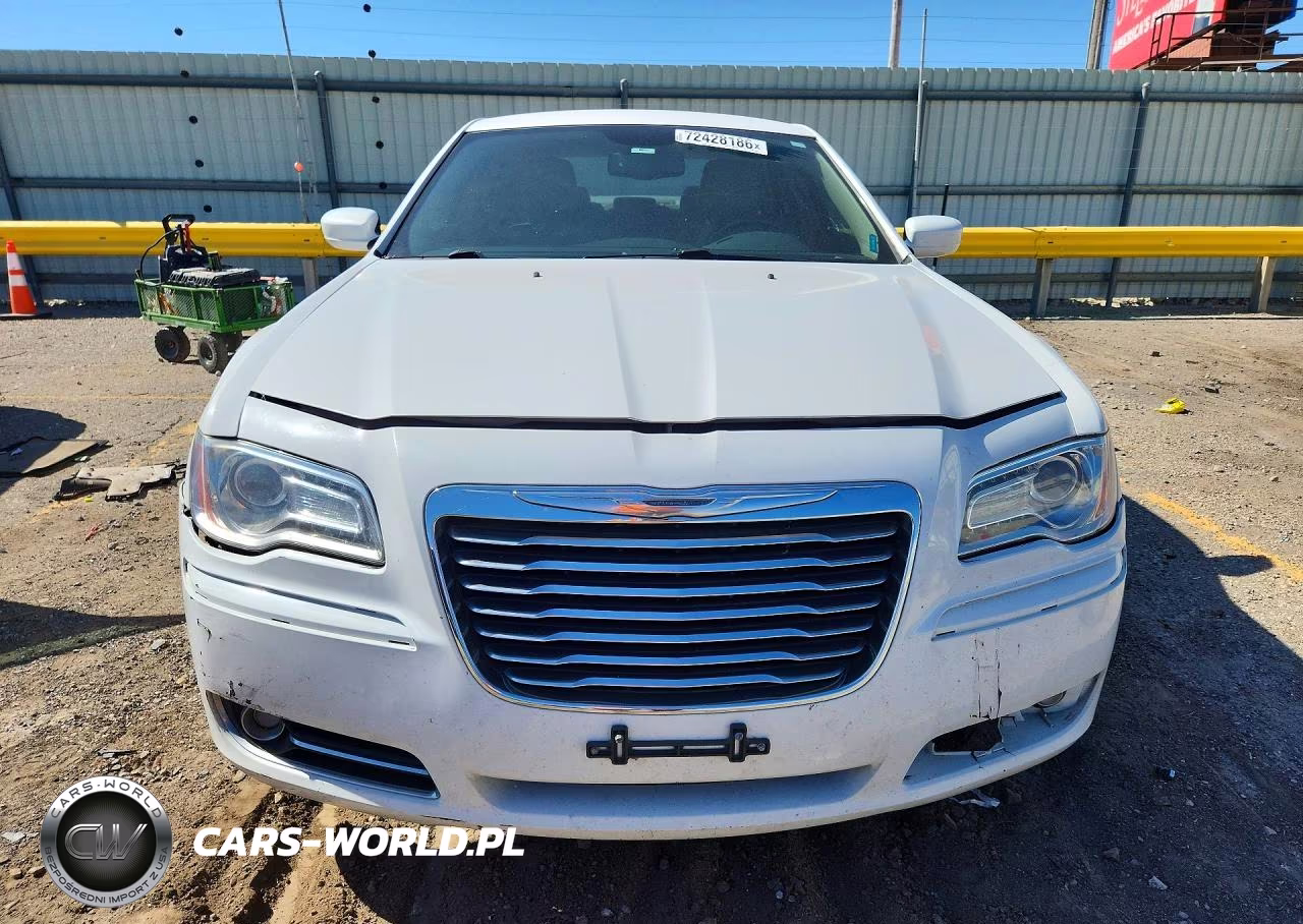 2014 Chrysler 300 VIN:2C3CCARG0EH144777 - 5