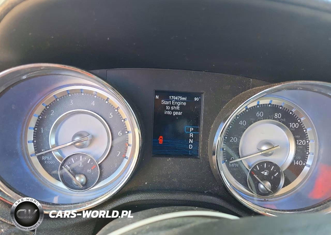 2014 Chrysler 300 VIN:2C3CCARG0EH144777 - 9