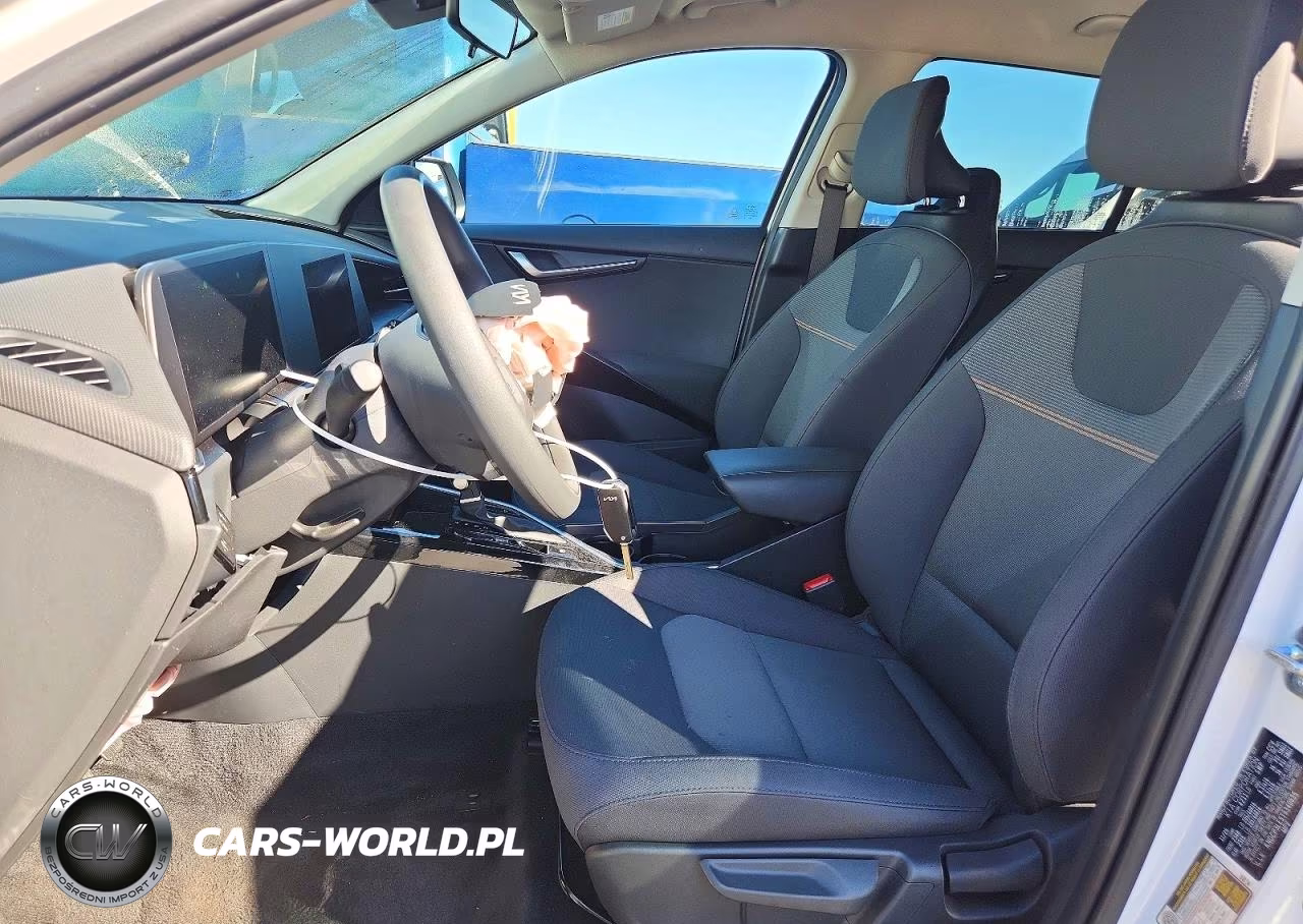 2026 Kia Niro Lx VIN:KNDCP3LE5T5340625 - 7