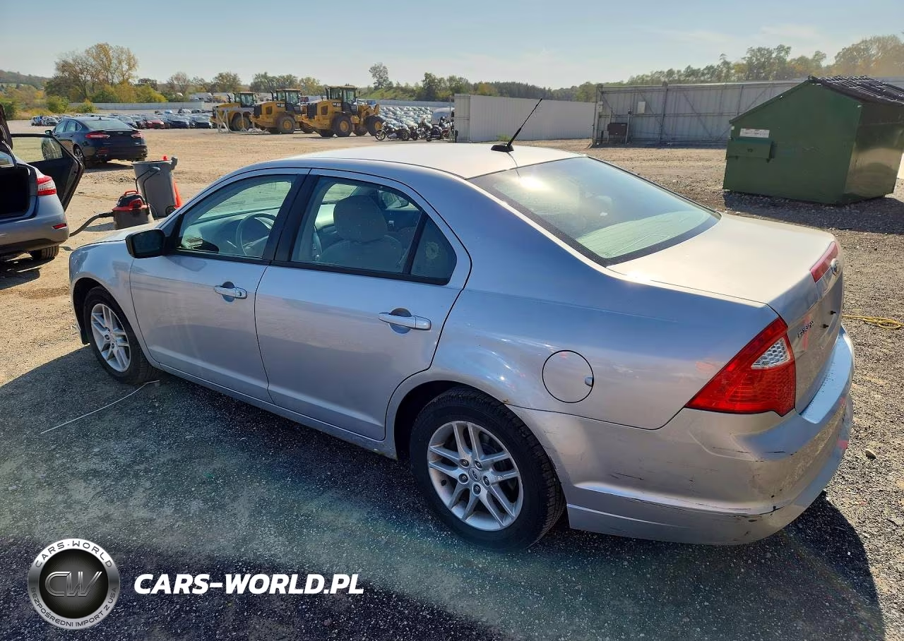 2010 Ford Fusion S VIN:3FAHP0GA8AR431058 - 2