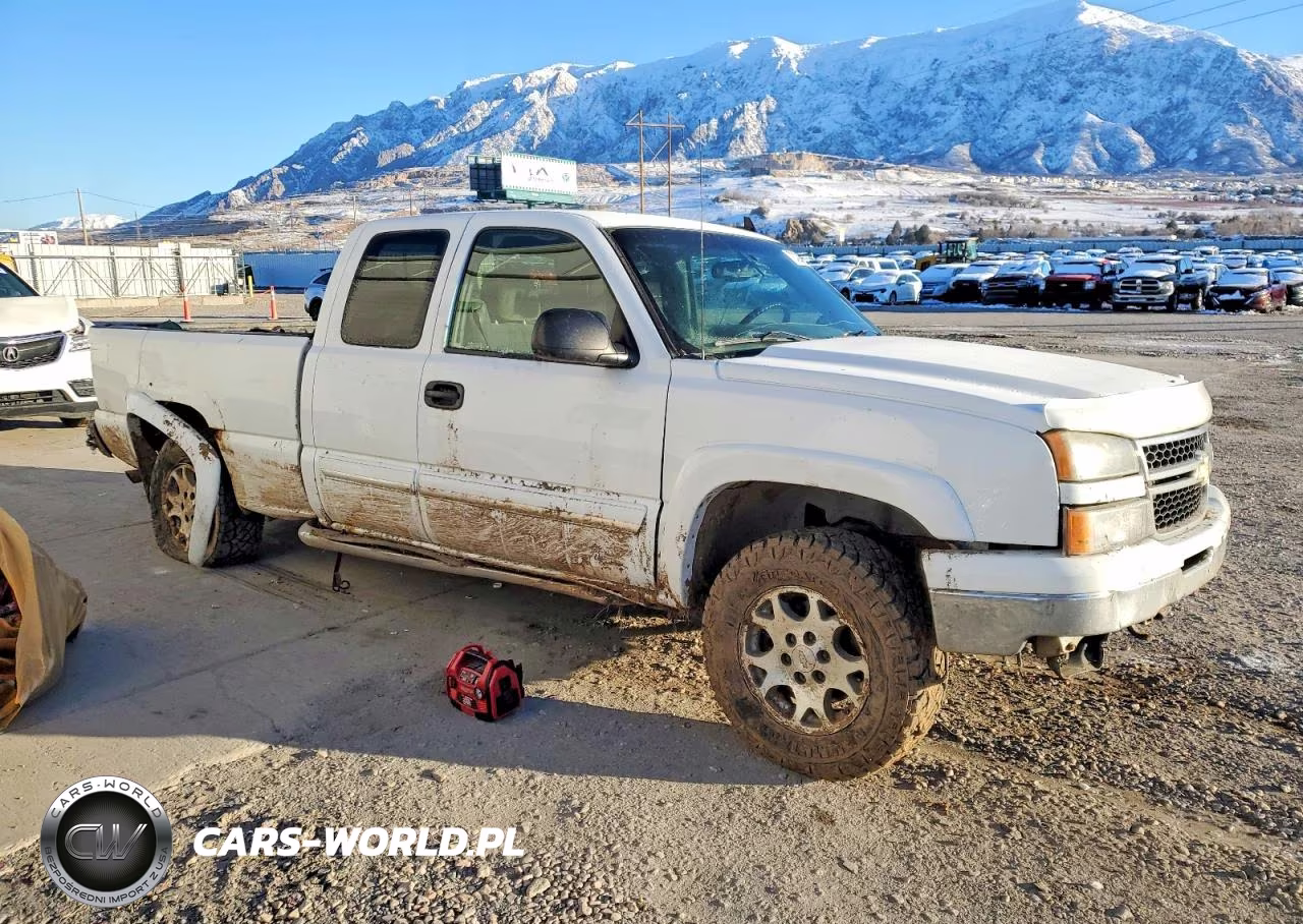 2007 Chevrolet Silverado K1500 Classic VIN:1GCEK19B57Z128525 - 4