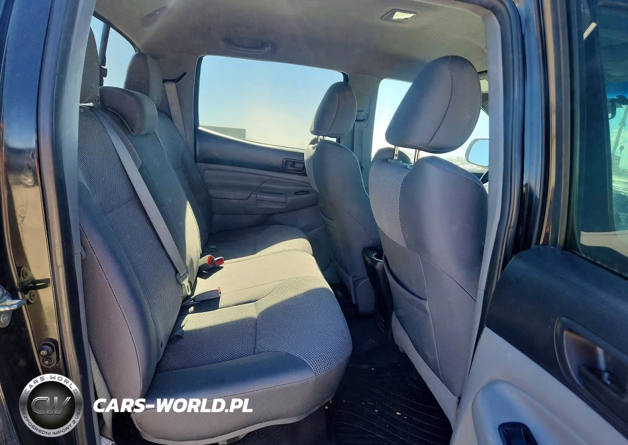 2015 Toyota Tacoma V6 VIN:3TMLU4EN2FM191388 - 10