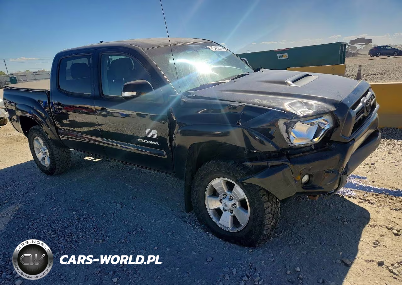 2015 Toyota Tacoma V6 VIN:3TMLU4EN2FM191388 - 4