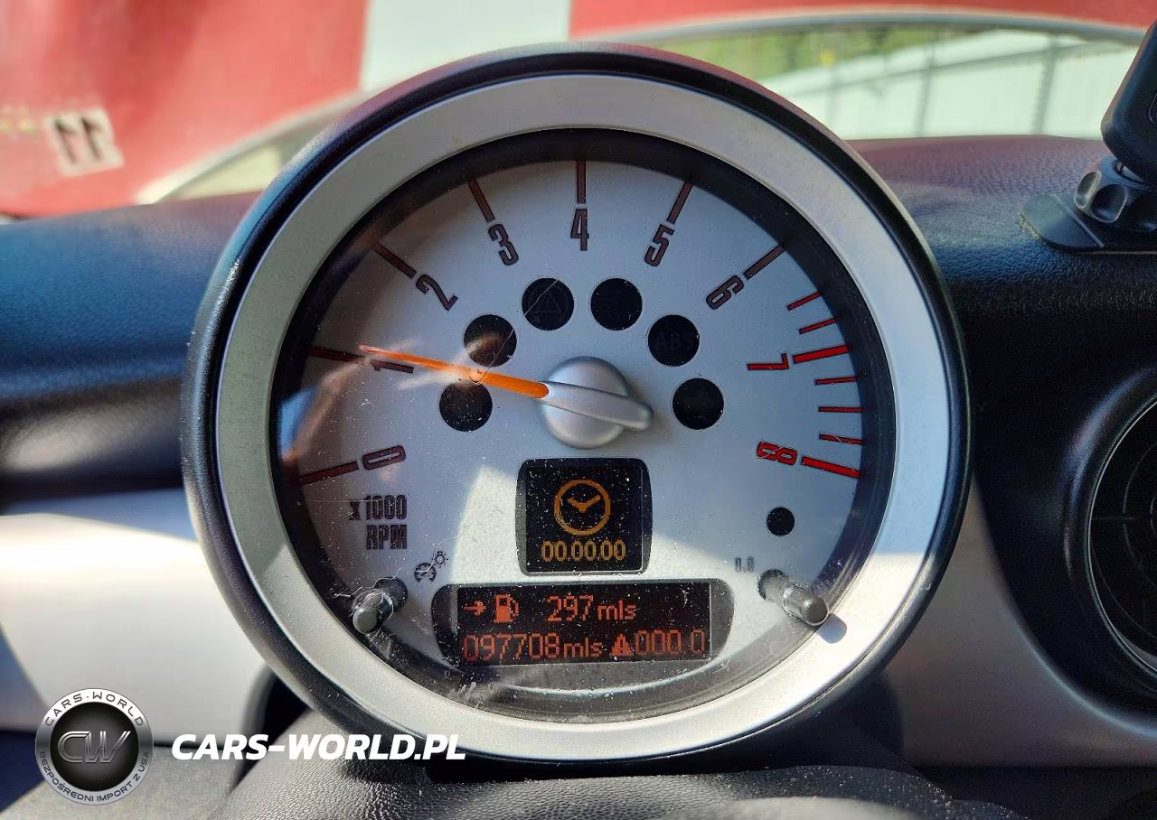 2010 Mini Cooper VIN:WMWMF3C58ATU77880 - 9