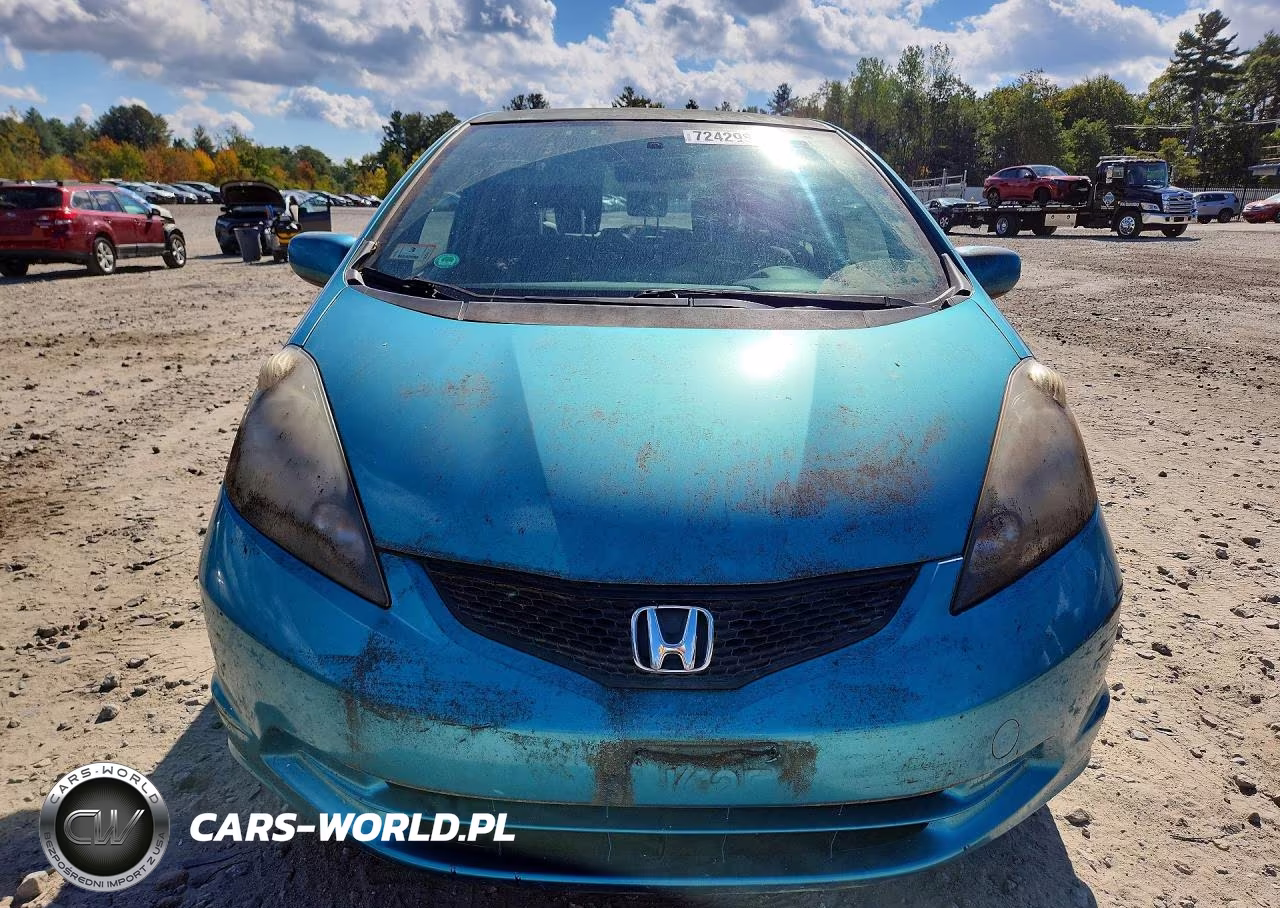 2013 Honda Fit VIN:JHMGE8H35DC048321 - 5