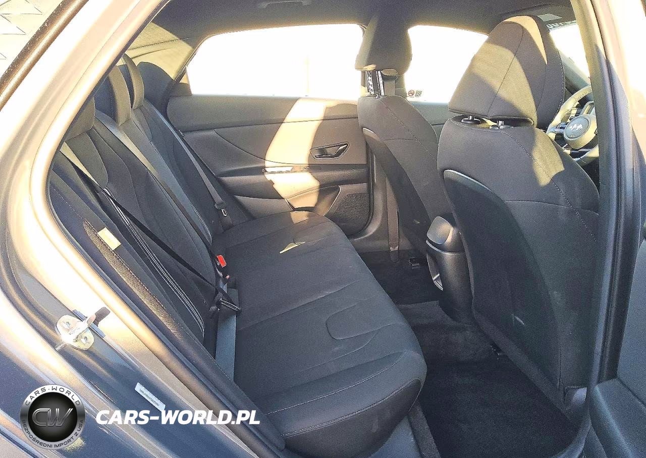 2026 Hyundai Elantra Sel Sport VIN:KMHLM4DGXTU225597 - 10