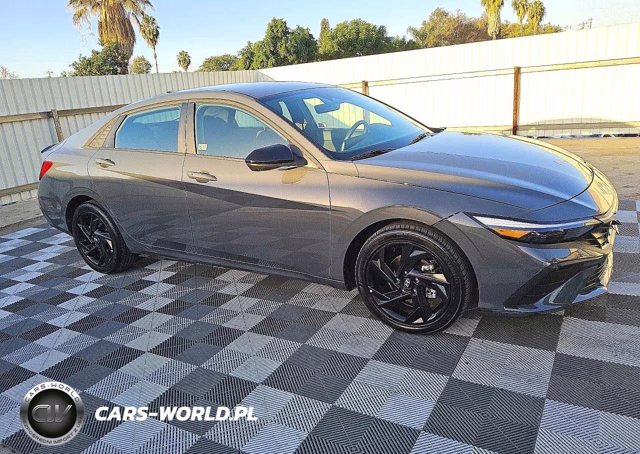 2026 Hyundai Elantra Sel Sport VIN:KMHLM4DGXTU225597 - 4