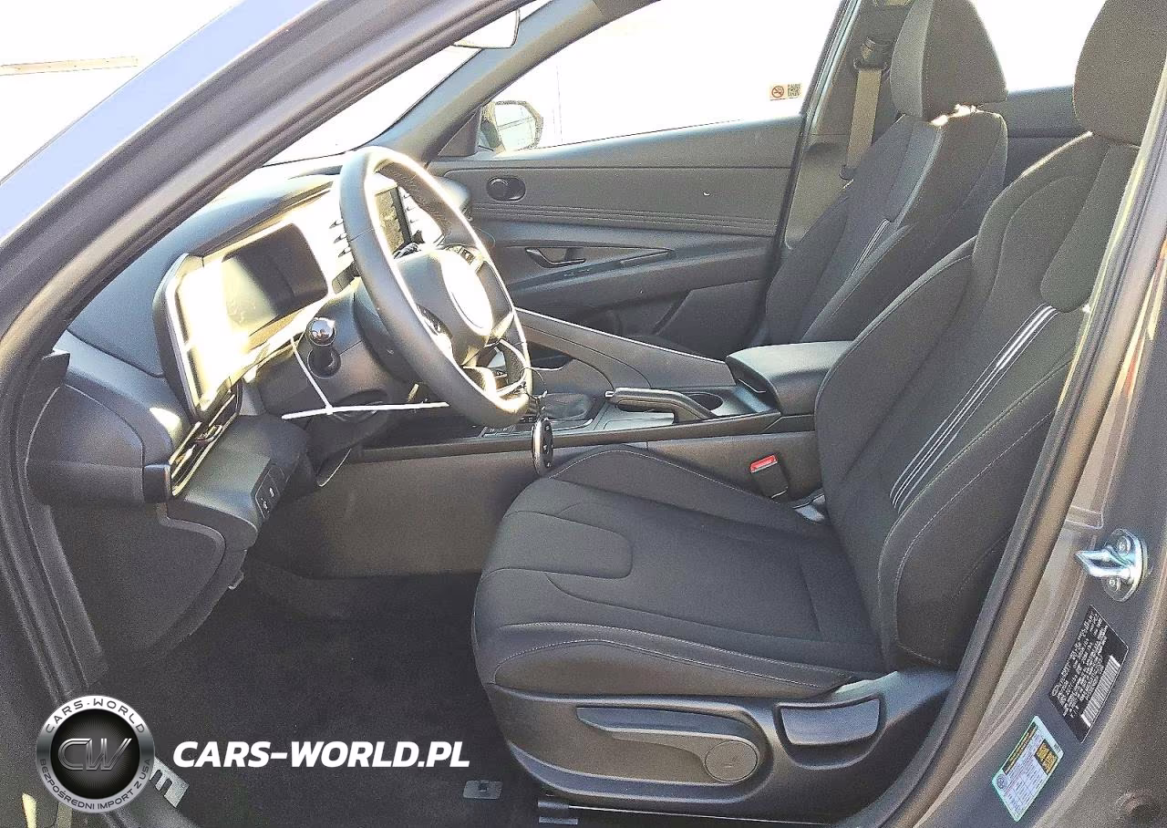 2026 Hyundai Elantra Sel Sport VIN:KMHLM4DGXTU225597 - 7