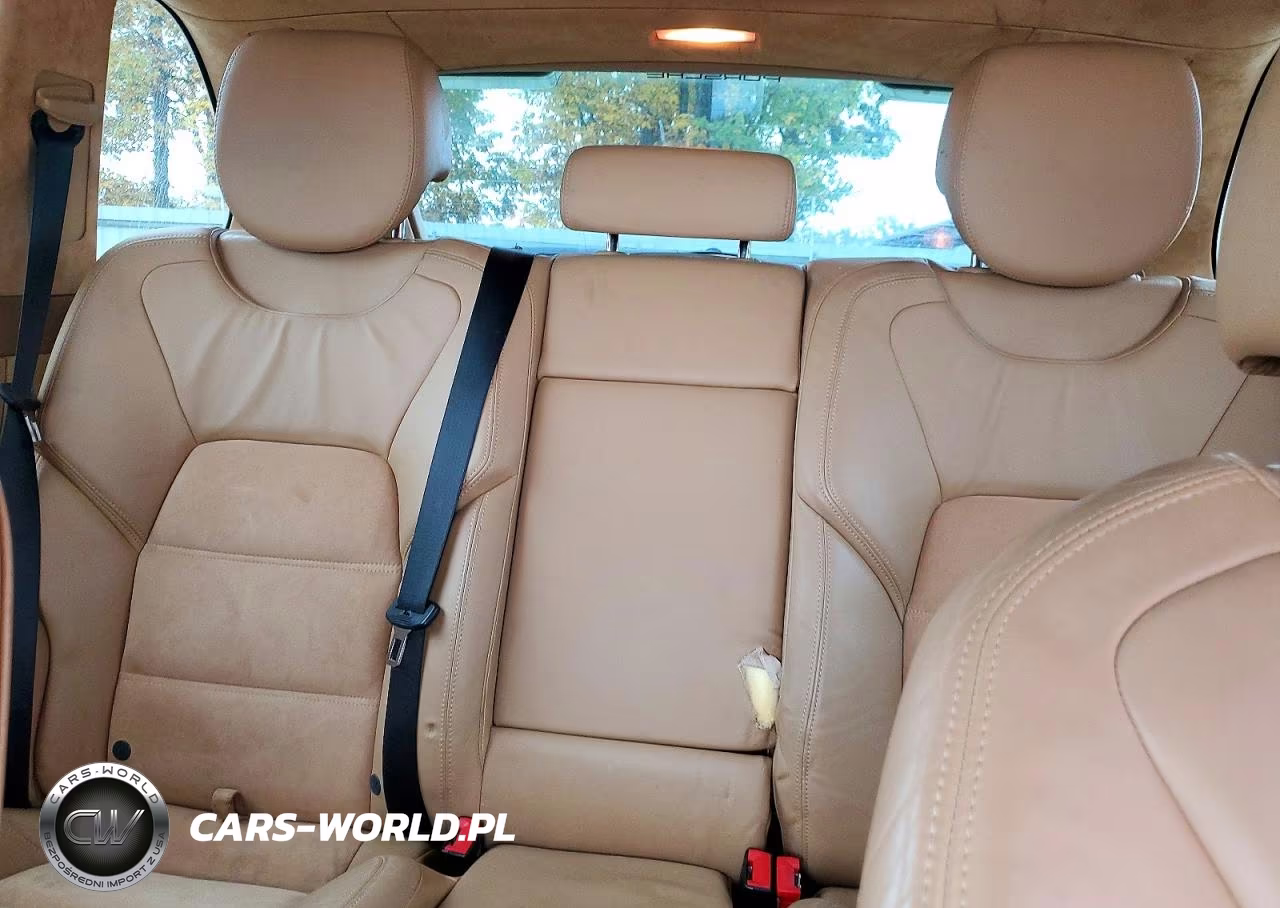 2010 Porsche Cayenne Gts VIN:WP1AD2APXALA60527 - 10