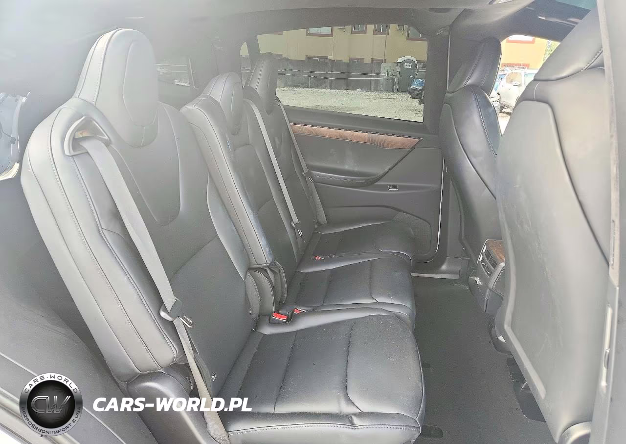 2020 Tesla Model X VIN:5YJXCAE29LF281159 - 11