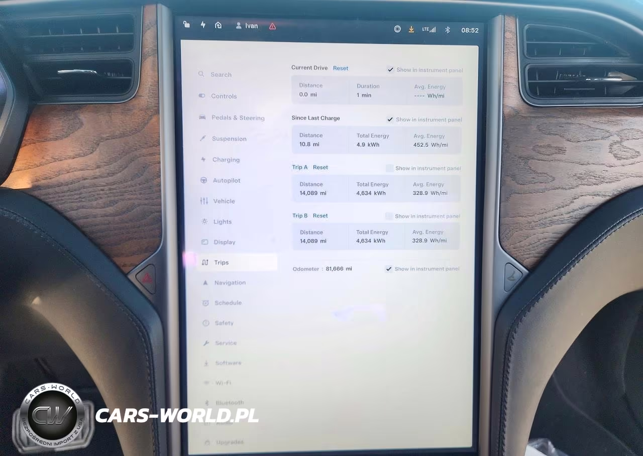 2020 Tesla Model X VIN:5YJXCAE29LF281159 - 9