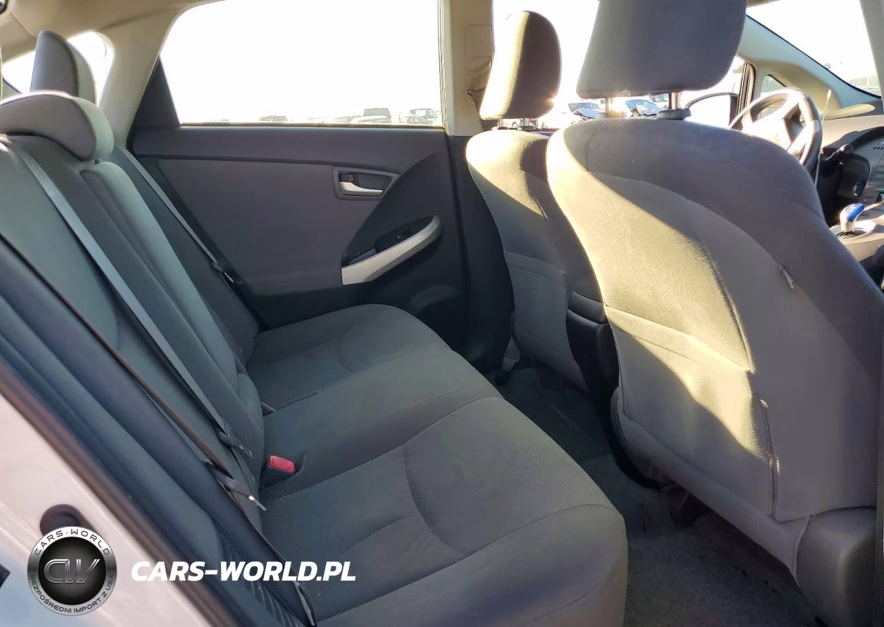 2012 Toyota Prius Three VIN:JTDKN3DU7C5511723 - 10