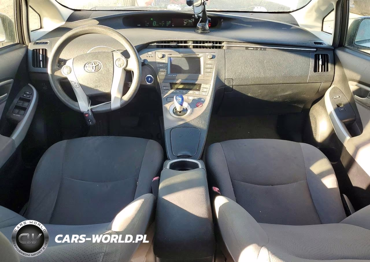 2012 Toyota Prius Three VIN:JTDKN3DU7C5511723 - 8