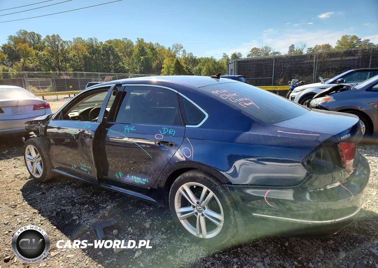 2015 Volkswagen Passat Se VIN:1VWBT7A33FC026923 - 2