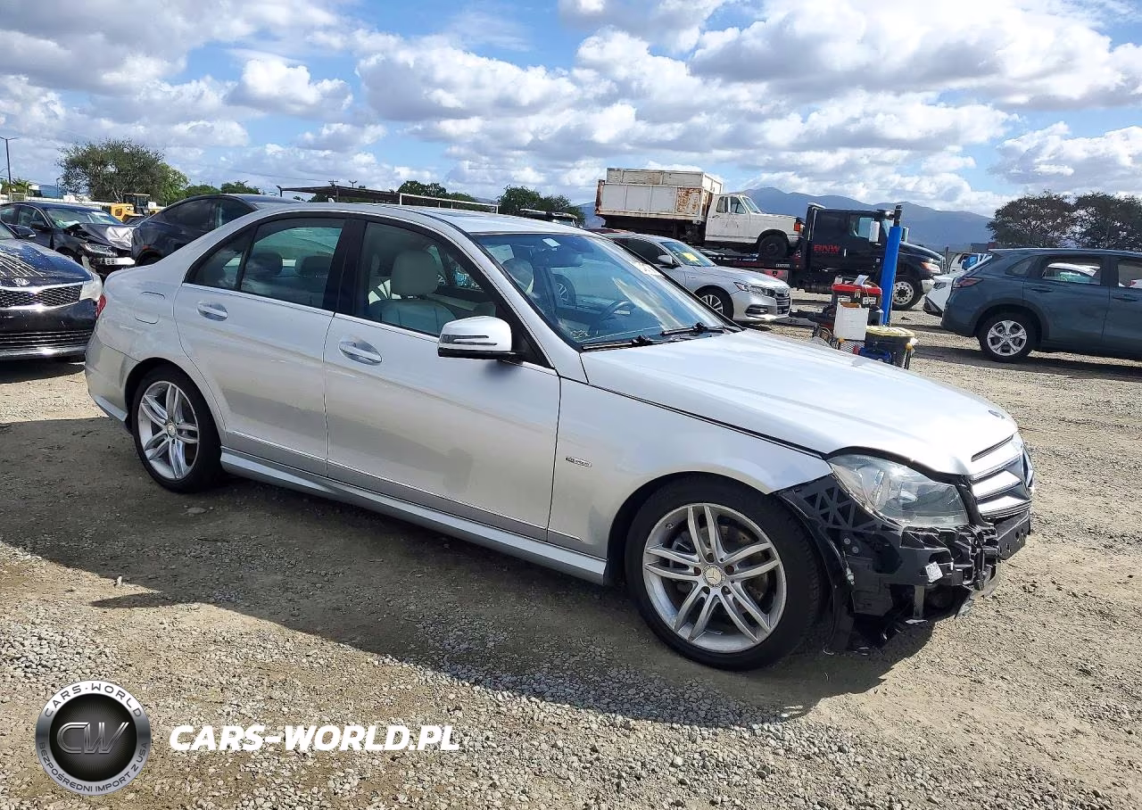 2012 Mercedes-Benz C 250 VIN:WDDGF4HB9CR234072 - 4