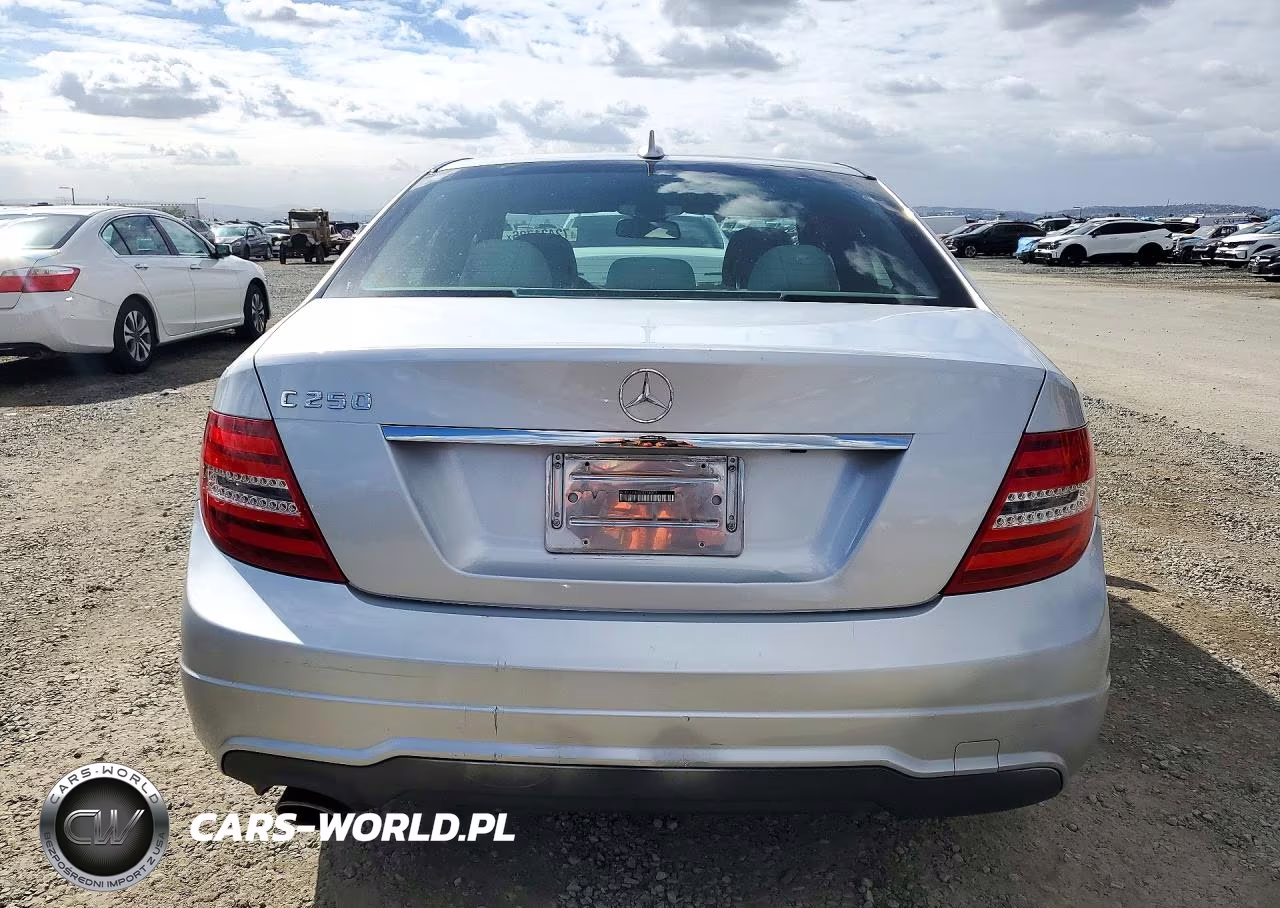 2012 Mercedes-Benz C 250 VIN:WDDGF4HB9CR234072 - 6