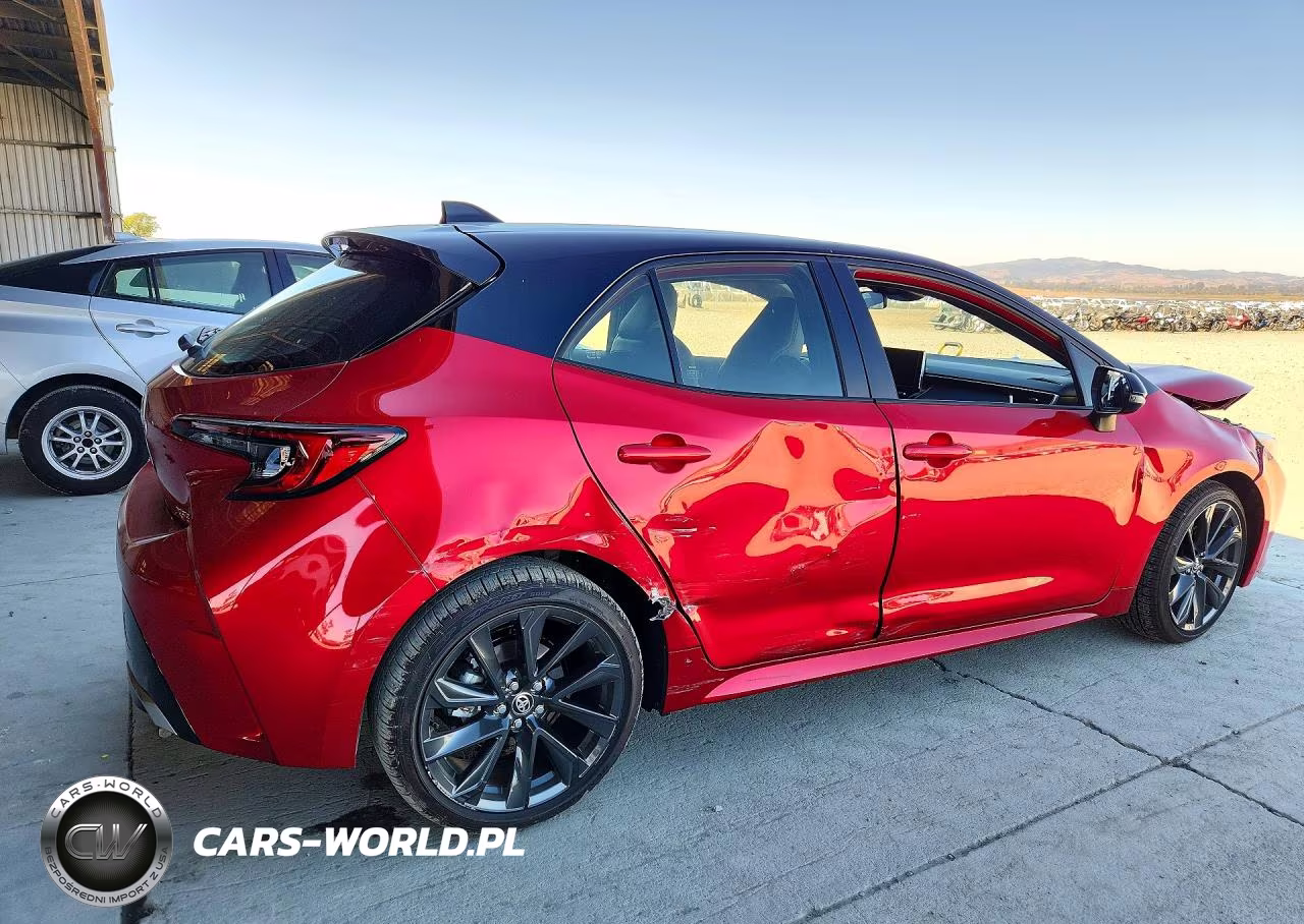 2025 Toyota Corolla Xse VIN:JTNC4MBE3S3249925 - 3