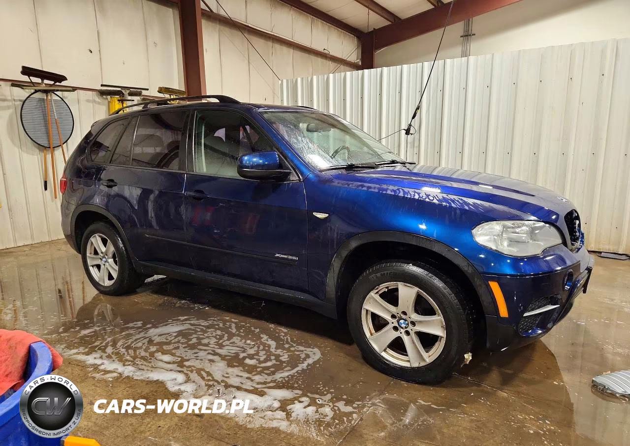 2013 BMW X5 xDrive35I VIN:5UXZV4C51D0B03913 - 4