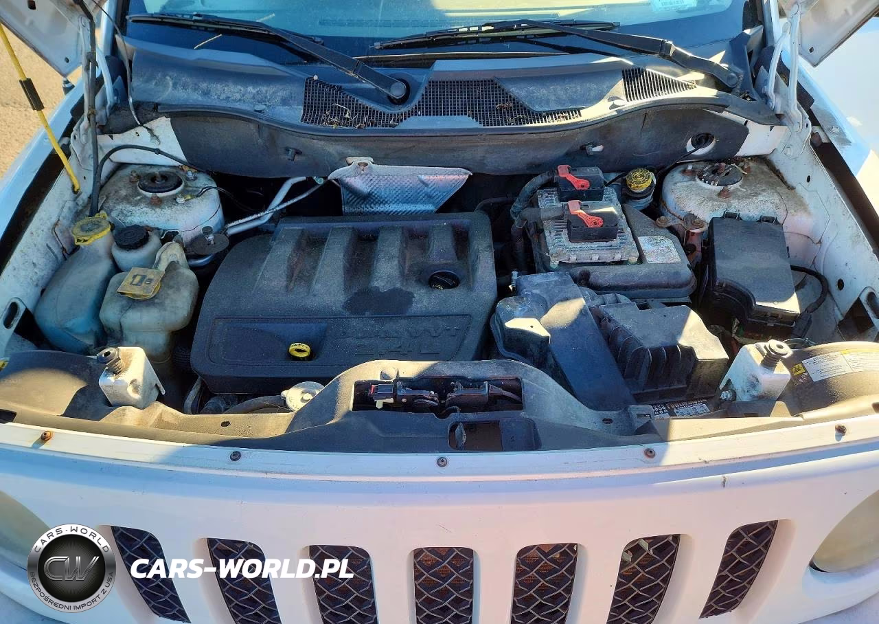 2012 Jeep Patriot Latitude VIN:1C4NJRFB0CD600191 - 12